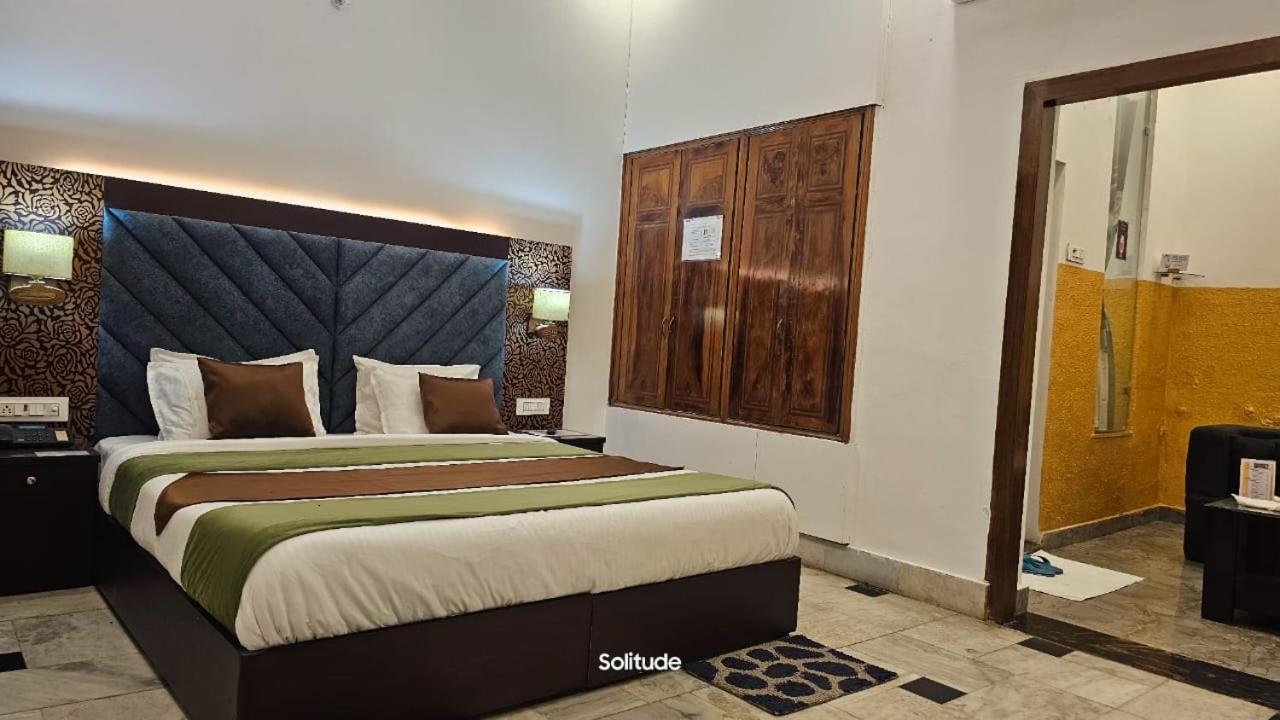 Solitude, The Boutique Hotel Халдвани Номер фото