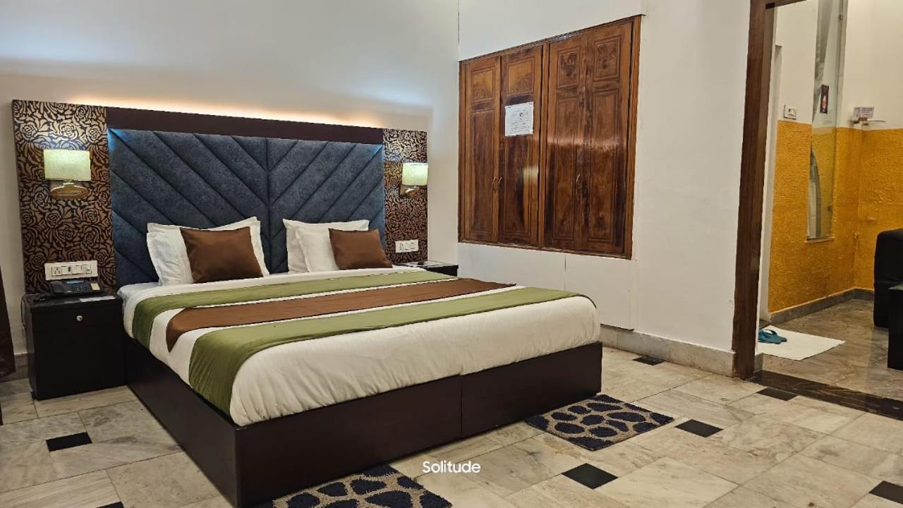 Solitude, The Boutique Hotel Халдвани Экстерьер фото