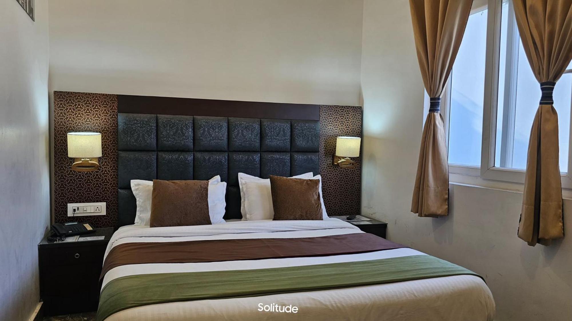 Solitude, The Boutique Hotel Халдвани Экстерьер фото