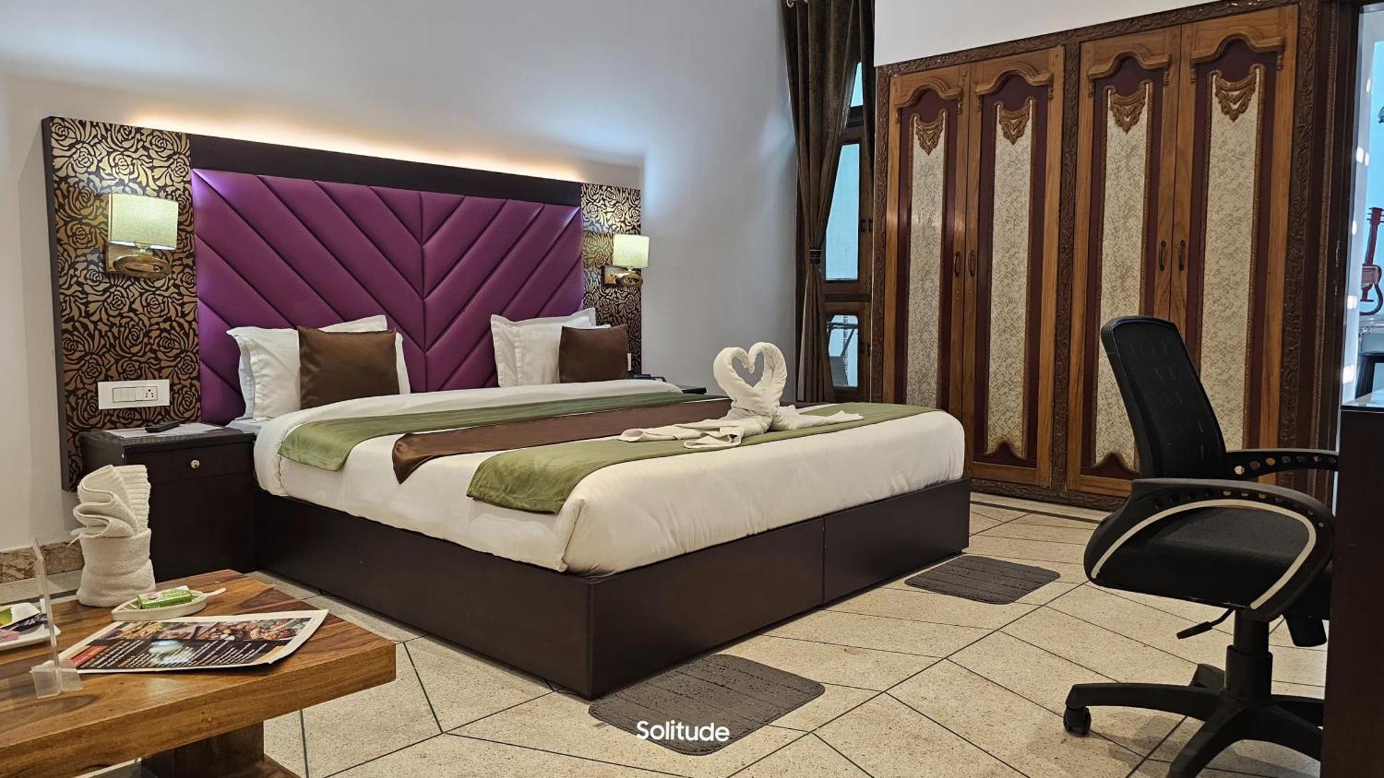 Solitude, The Boutique Hotel Халдвани Экстерьер фото